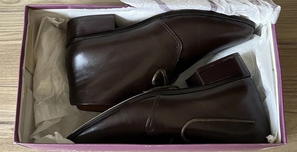Caressa Crosstown Collections Dark Brown Leather Low Heel Chukka SZ 8.5M